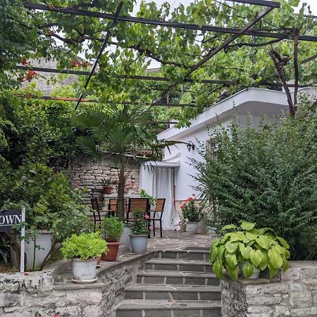 Old Town Hotel Gjirokaster Exterior photo