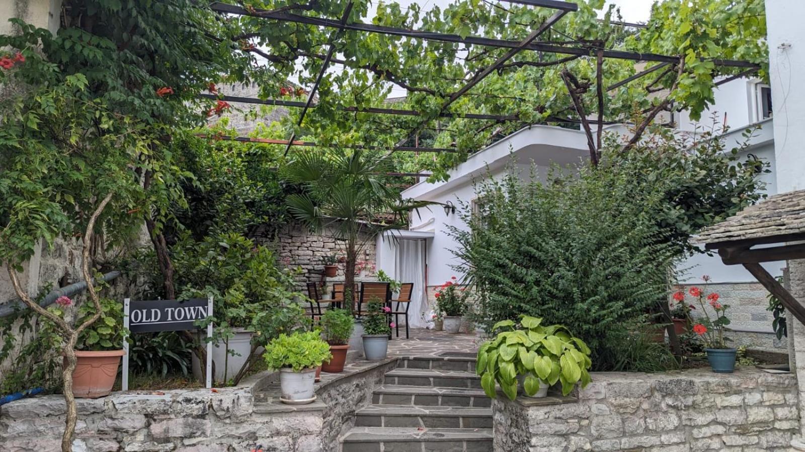 Old Town Hotel Gjirokaster Exterior photo